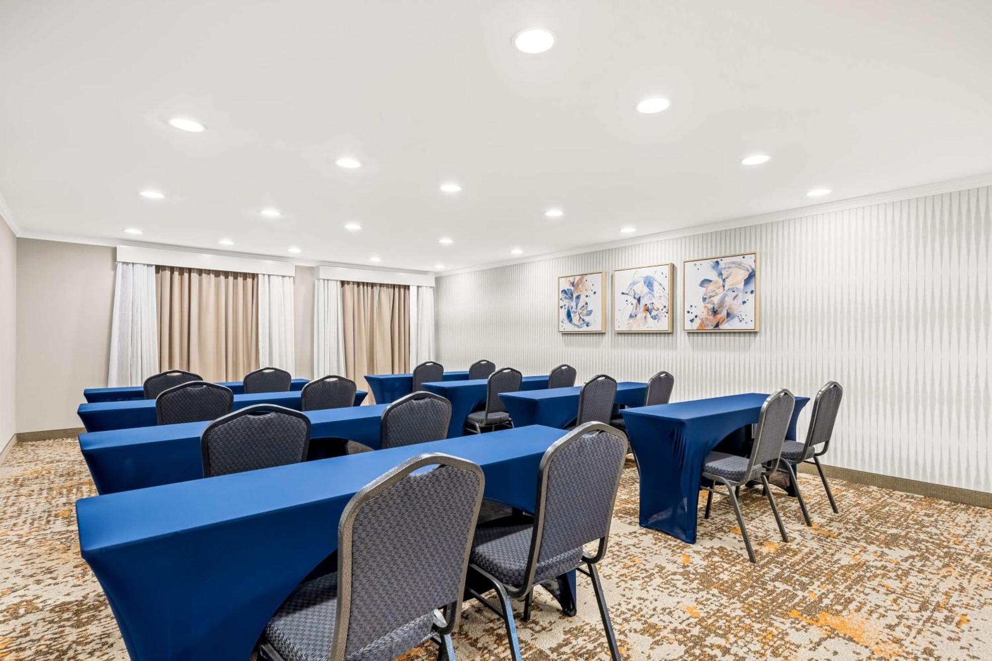 Hampton Inn Morgan Hill Buitenkant foto